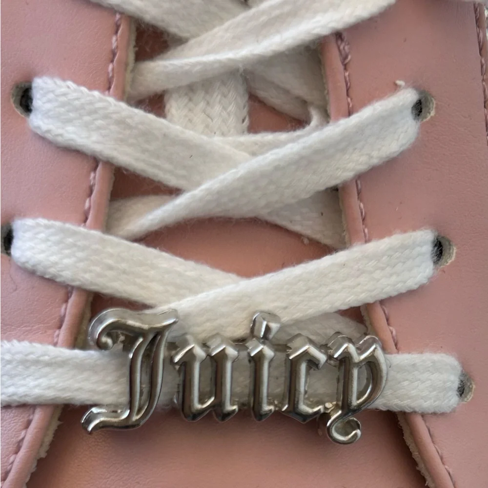 Juicy Couture‎ Pink Blingy Chunky Sole Sneaker with Logo Charm Size 9